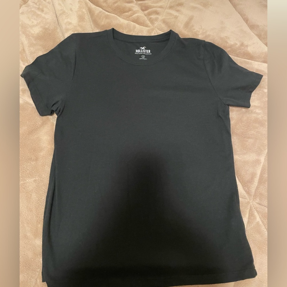 Black Holister shirt size S